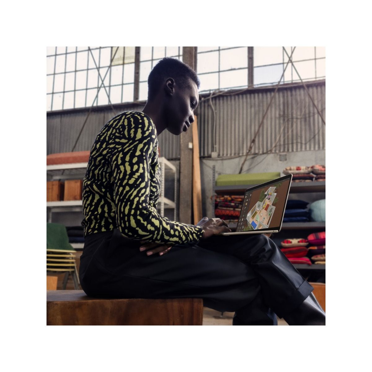 macbook_air_13_in_m3_starlight_pdp_image_position_8__wwen_4.jpg (1200Ã—1200)